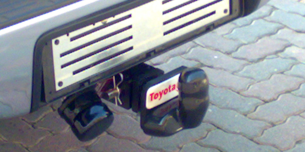 DETACHABLE TOWBAR