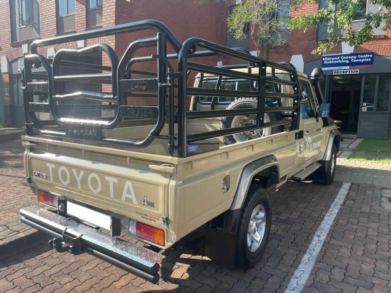 CATTLE RAILS LANDCRUISER