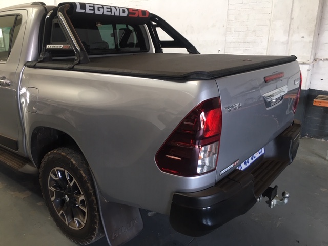 CLIP ON COVER FOR BAKKIES