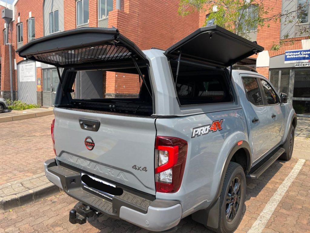 NISSAN NAVARA RHINOMAN XPEDITION CANOPY