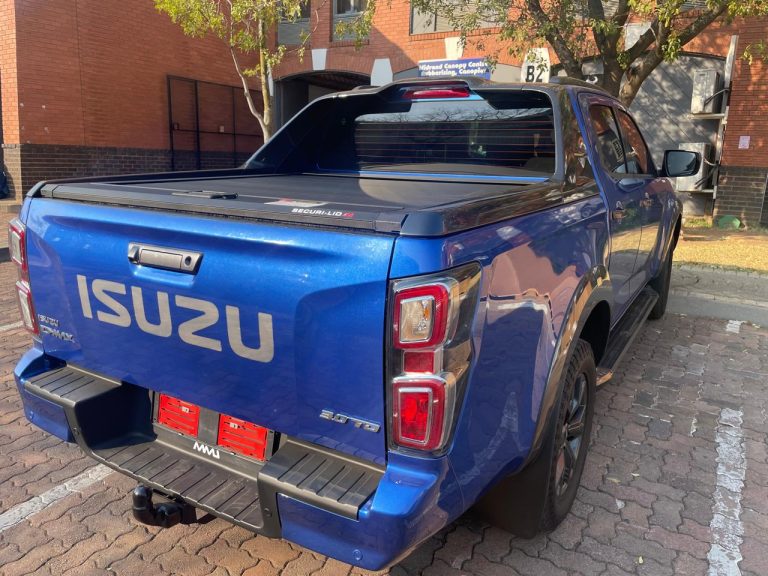 ISUZU VCROSS MANUAL ROLLER COVER - SECURILID