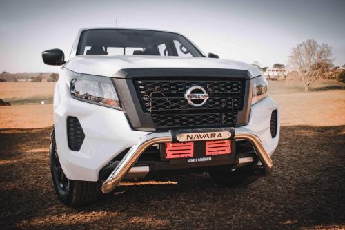 NISSAN NAVARA NUDGE BAR