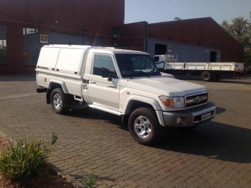 RHINOMAN LANDCRUISER CANOPY 